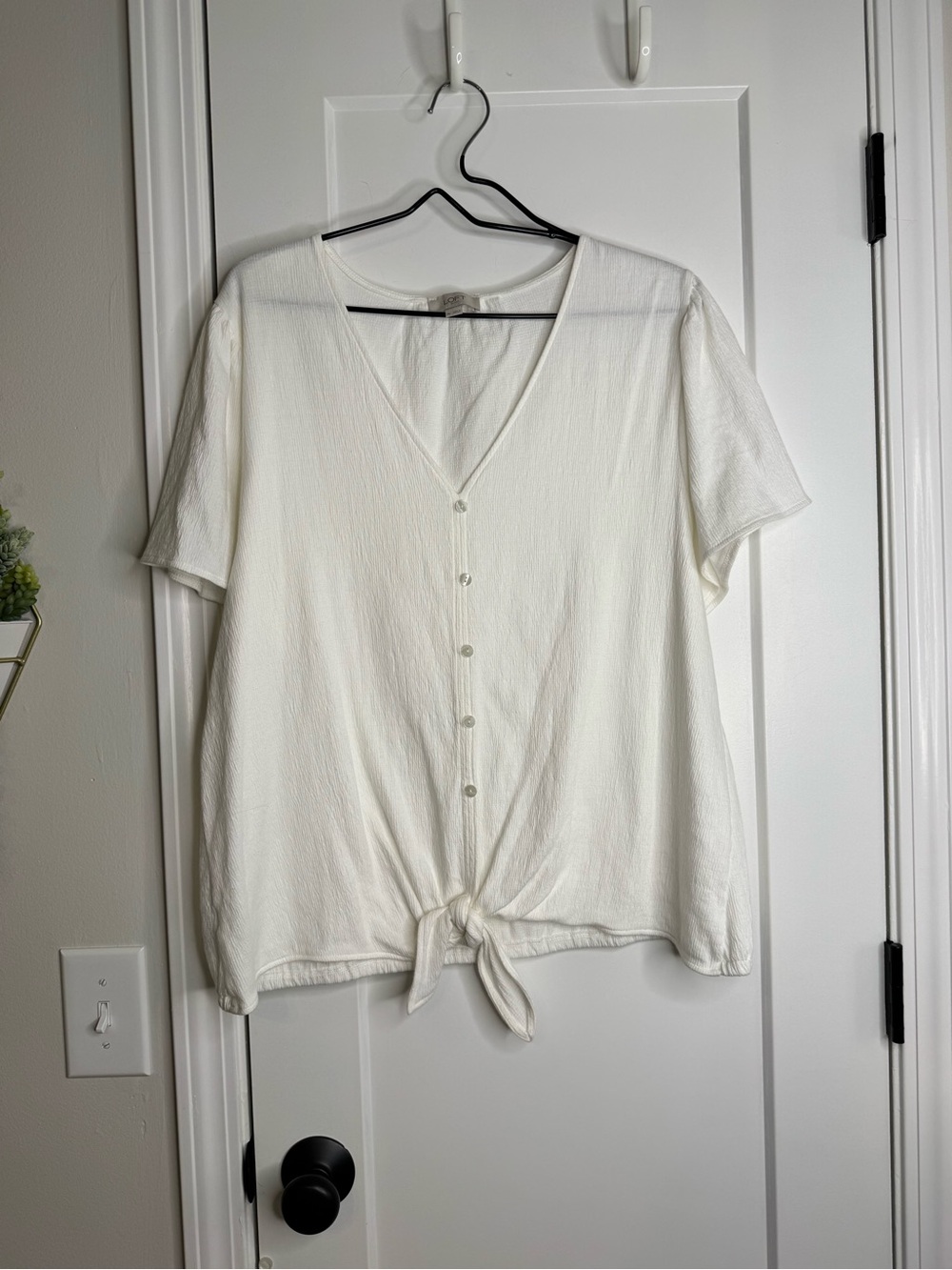 LOFT Creamy White Short Sleeve Top